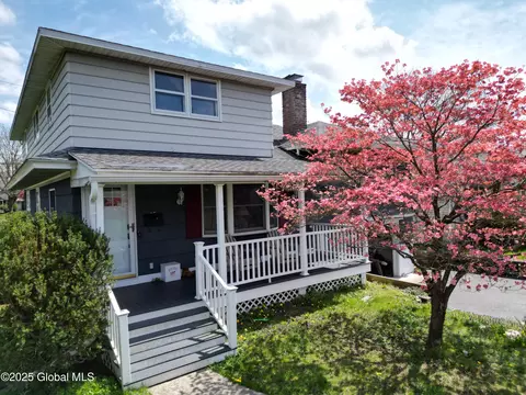 15 Bancroft St, Albany, NY 12208