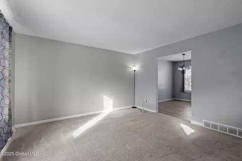 3435 Maryvale Dr, Schenectady, NY 12304 photo 6