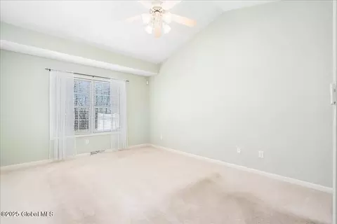 11 Hampton Cir, Halfmoon, NY 12118 photo 20