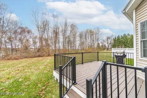 11 Hampton Cir, Halfmoon, NY 12118 photo 30