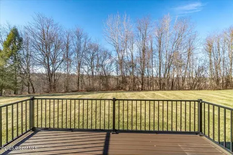 11 Hampton Cir, Halfmoon, NY 12118 photo 31