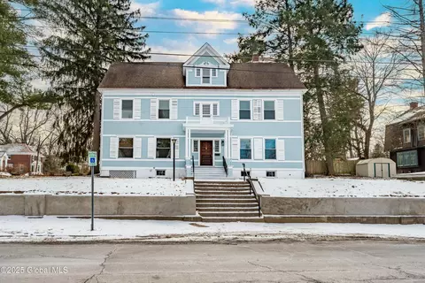 28 Locust Ave, Troy, NY 12180