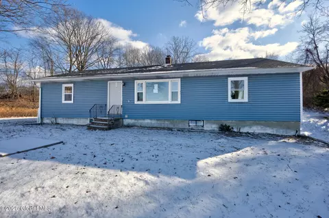 202 Sharpe Rd, Wynantskill, NY 12198