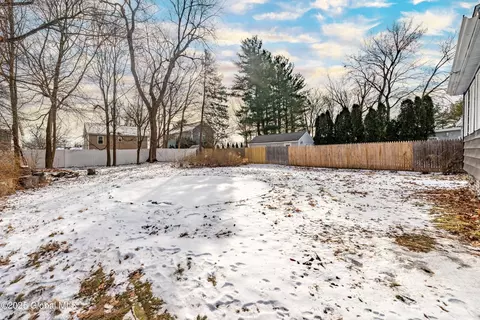 Exterior - 30 Fox Ave, Schenectady, NY 12304 photo 3 of 4