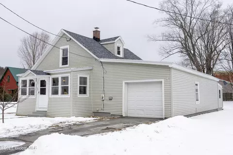 142 N 1st St, Northville, NY 12134