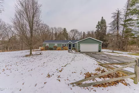 139 Riley Rd, Melrose, NY 12121