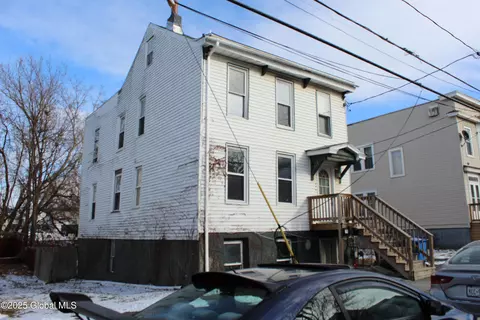 23 Benson St, Albany, NY 12206