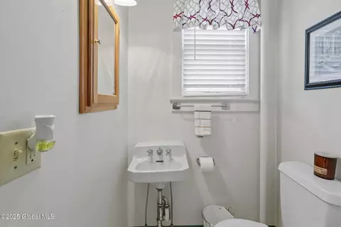 1825 Euclid Ave, Schenectady, NY 12306 photo 20