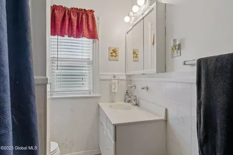 1825 Euclid Ave, Schenectady, NY 12306 photo 39