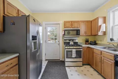 1825 Euclid Ave, Schenectady, NY 12306 photo 23