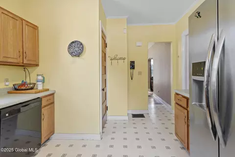 1825 Euclid Ave, Schenectady, NY 12306 photo 22
