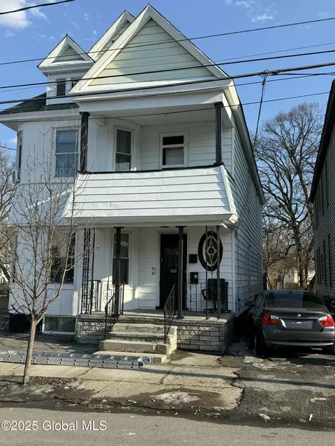 531 Mumford St, Schenectady, NY 12307