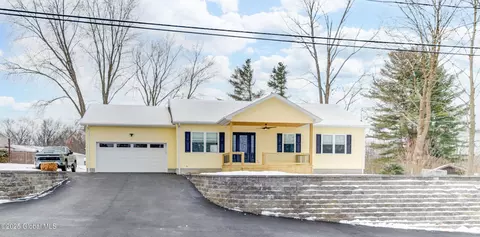 140 Maple Ave, Canajoharie, NY 13317