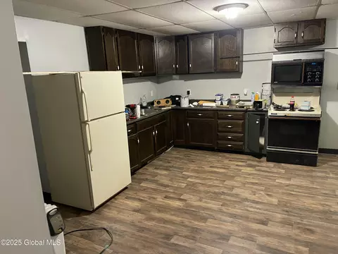 Kitchen - 389 Mckay Rd, Amsterdam, NY 12010 photo 4 of 5