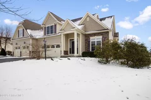 24 Beekman Pl, Queensbury, NY 12804
