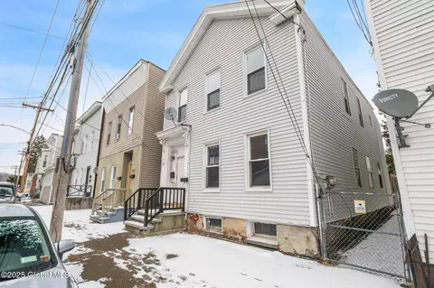 104 Congress St, Cohoes, NY 12047