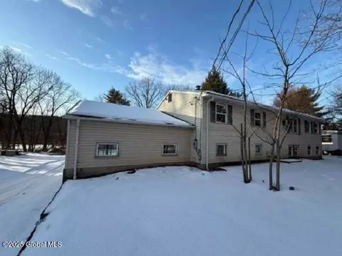 13 Lake Ave, Binghamton, NY 13901