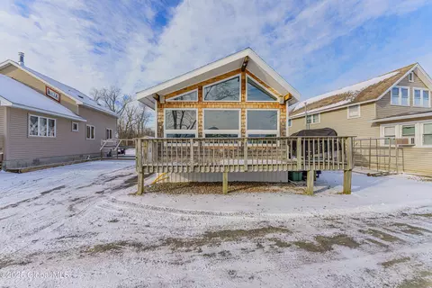 112 Riley Cove Rd, Malta, NY 12020