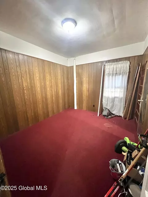 523 Mcclellan St, Schenectady, NY 12304 photo 7