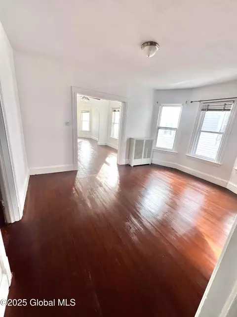 523 Mcclellan St, Schenectady, NY 12304 photo 17