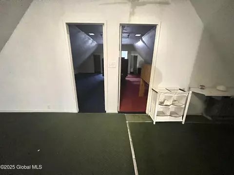 523 Mcclellan St, Schenectady, NY 12304 photo 33