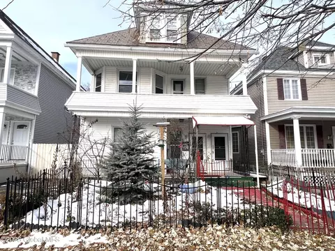 523 Mcclellan St, Schenectady, NY 12304 photo 2