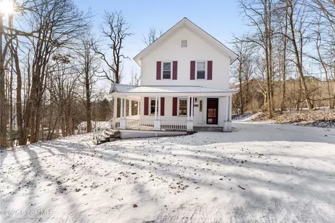 53 Horicon Ave, Bolton Landing, NY 12814