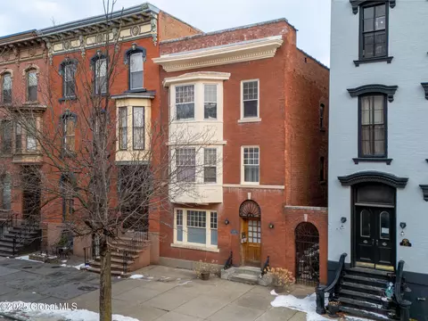 228 3rd St, Troy, NY 12180