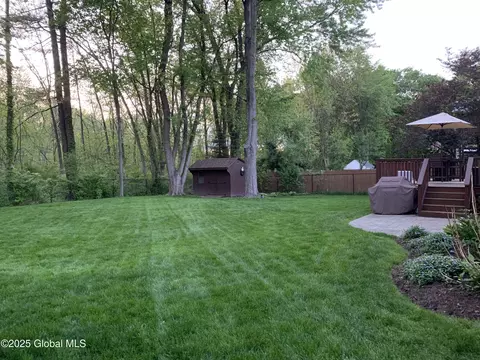 10 Dunwoodie Rd, Glenmont, NY 12077 photo 26