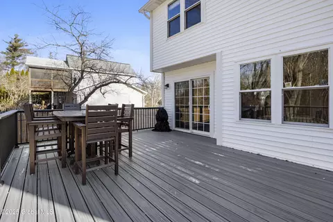 10 Dunwoodie Rd, Glenmont, NY 12077 photo 23