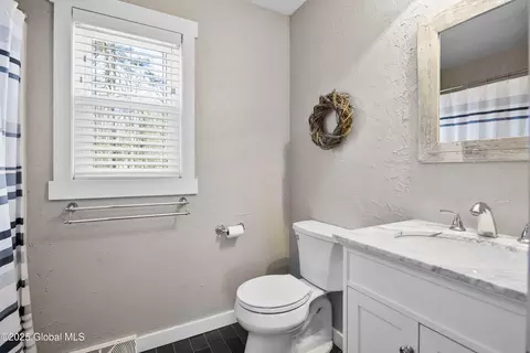 10 Dunwoodie Rd, Glenmont, NY 12077 photo 19