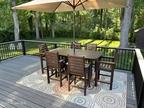 10 Dunwoodie Rd, Glenmont, NY 12077 photo 22
