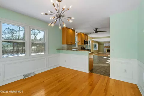 68 Parkwyn Dr, Delmar, NY 12054 photo 15