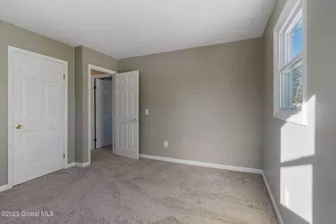 68 Parkwyn Dr, Delmar, NY 12054 photo 38