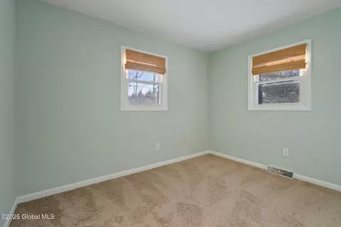 68 Parkwyn Dr, Delmar, NY 12054 photo 33
