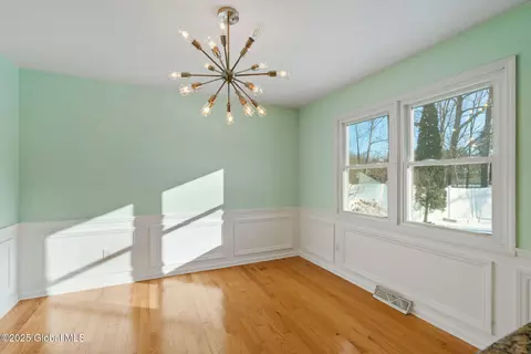68 Parkwyn Dr, Delmar, NY 12054 photo 16