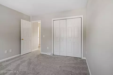 68 Parkwyn Dr, Delmar, NY 12054 photo 39