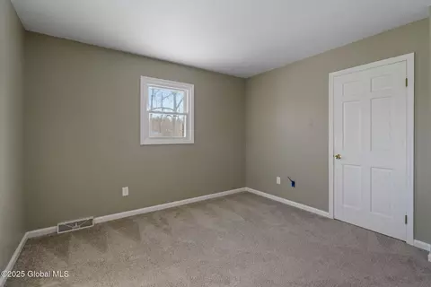 68 Parkwyn Dr, Delmar, NY 12054 photo 37