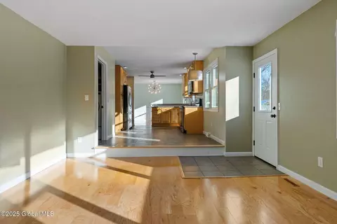 68 Parkwyn Dr, Delmar, NY 12054 photo 22