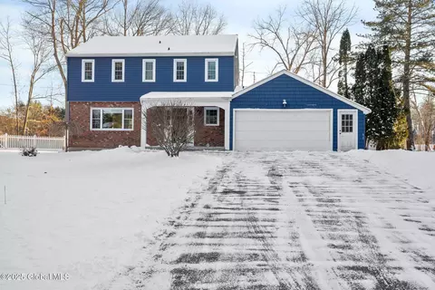 68 Parkwyn Dr, Delmar, NY 12054 photo 4