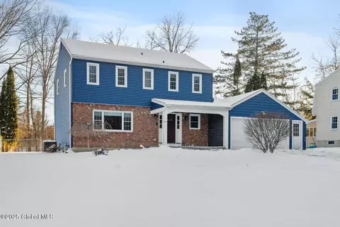 68 Parkwyn Dr, Delmar, NY 12054 photo 3