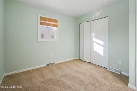 68 Parkwyn Dr, Delmar, NY 12054 photo 34