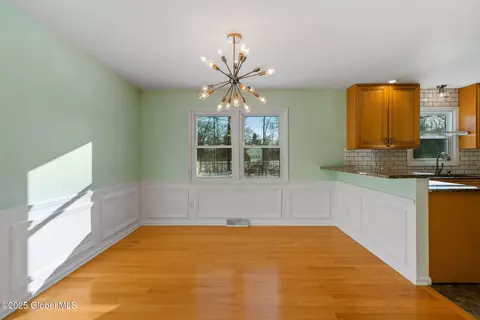 68 Parkwyn Dr, Delmar, NY 12054 photo 14
