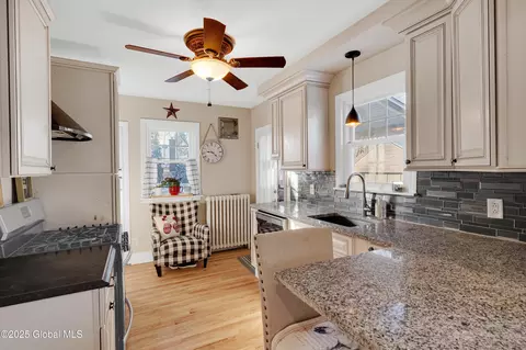 1291 Garner Ave, Schenectady, NY 12309 photo 15