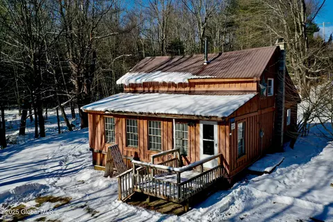 111 Glenwild Rd, Middle Grove, NY 12850