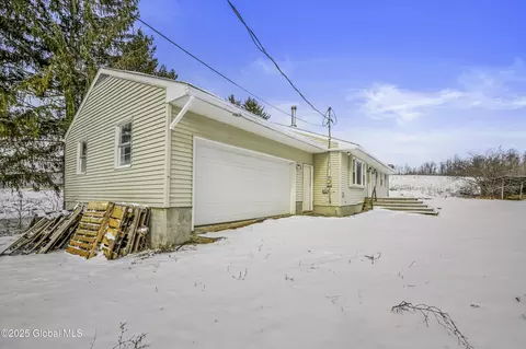 897 W Richmondville Rd, Cobleskill, NY 12043