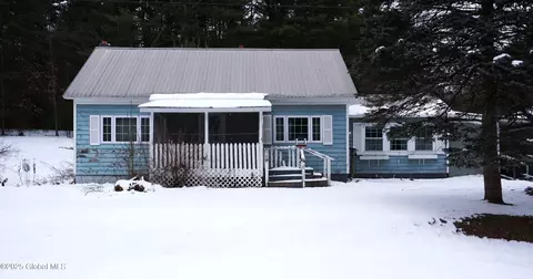 142 Crannel Rd, Galway, NY 12074