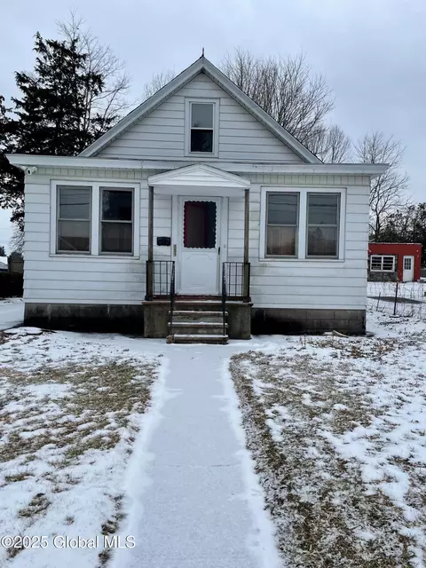 458 Eleventh St, Schenectady, NY 12306