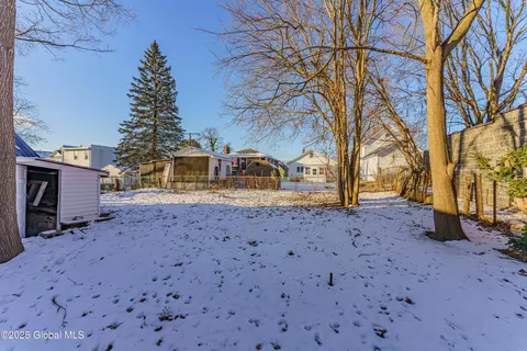 458 Eleventh St, Schenectady, NY 12306 photo 25
