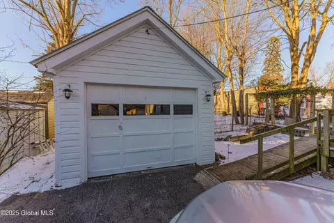 458 Eleventh St, Schenectady, NY 12306 photo 27
